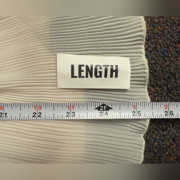 Saints + Secrets Dreamy Off Shoulder Mini Dress Women’s S White Lace Ruffle Hem - Picture 7 of 11